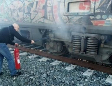 Φωτιά σε αμαξοστοιχία της γραμμής Intercity Αθήνα-Θεσσαλονίκη
